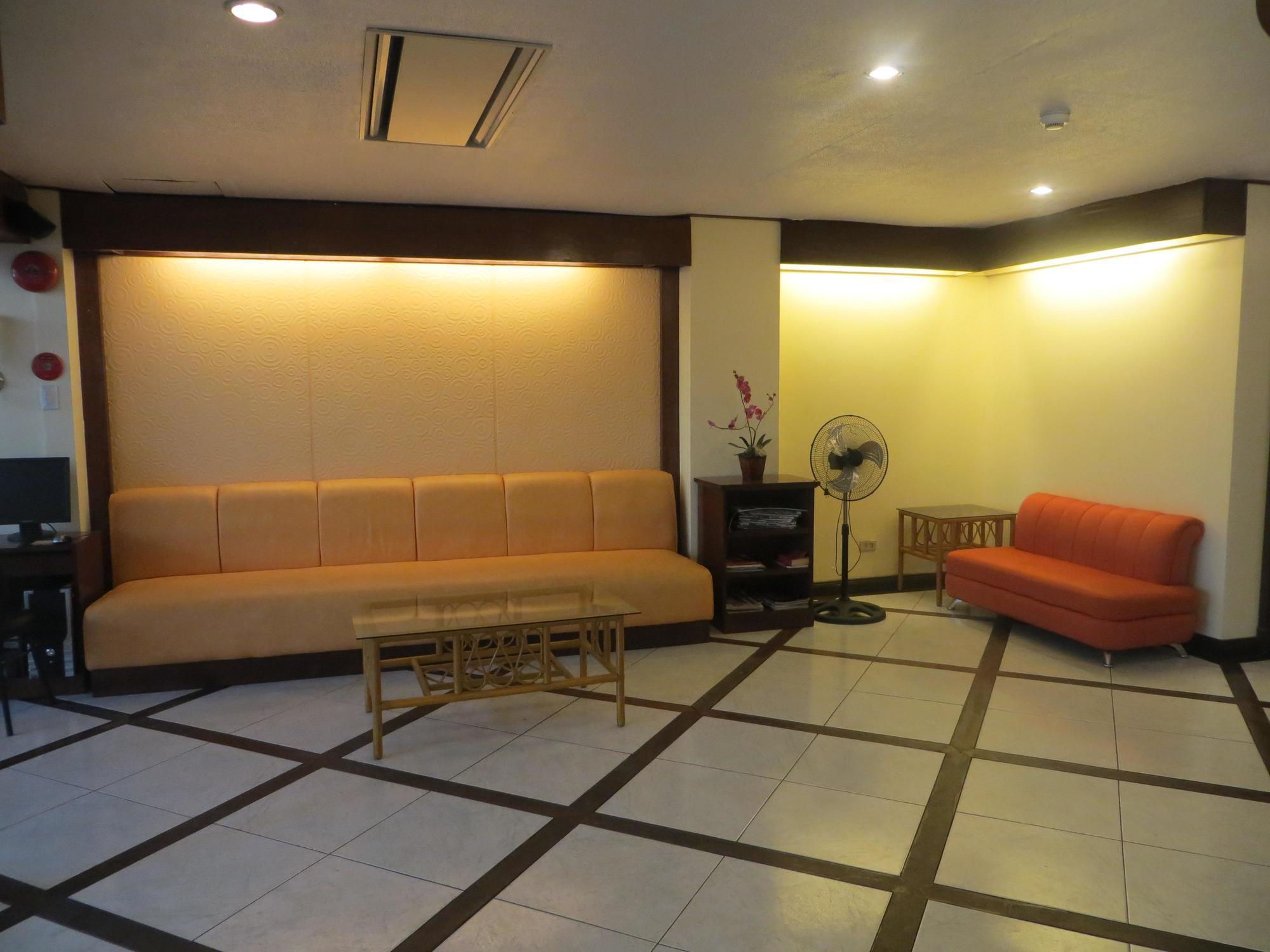 Paragon Suites Cebu Exterior photo