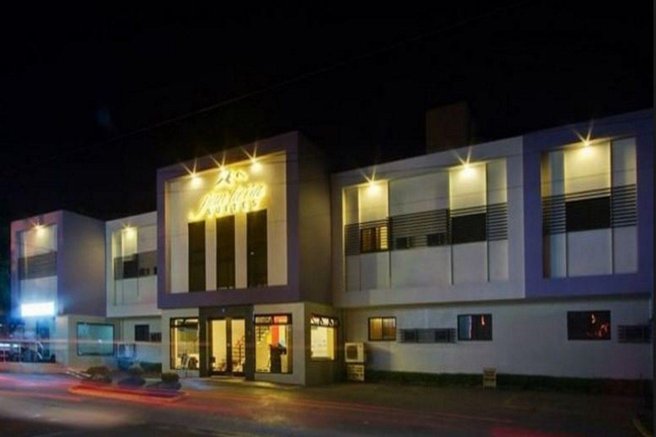 Paragon Suites Cebu Exterior photo