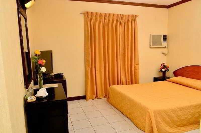 Paragon Suites Cebu Exterior photo