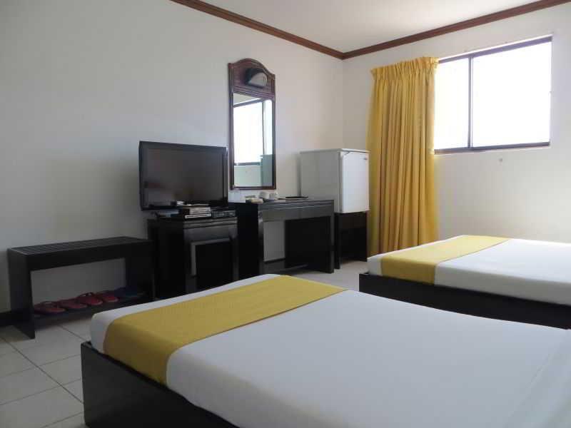 Paragon Suites Cebu Exterior photo